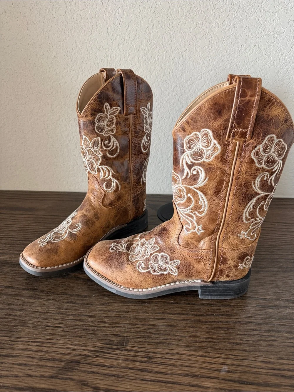 Shyanne Brown Kids Western Embroidered Pull-On Boots